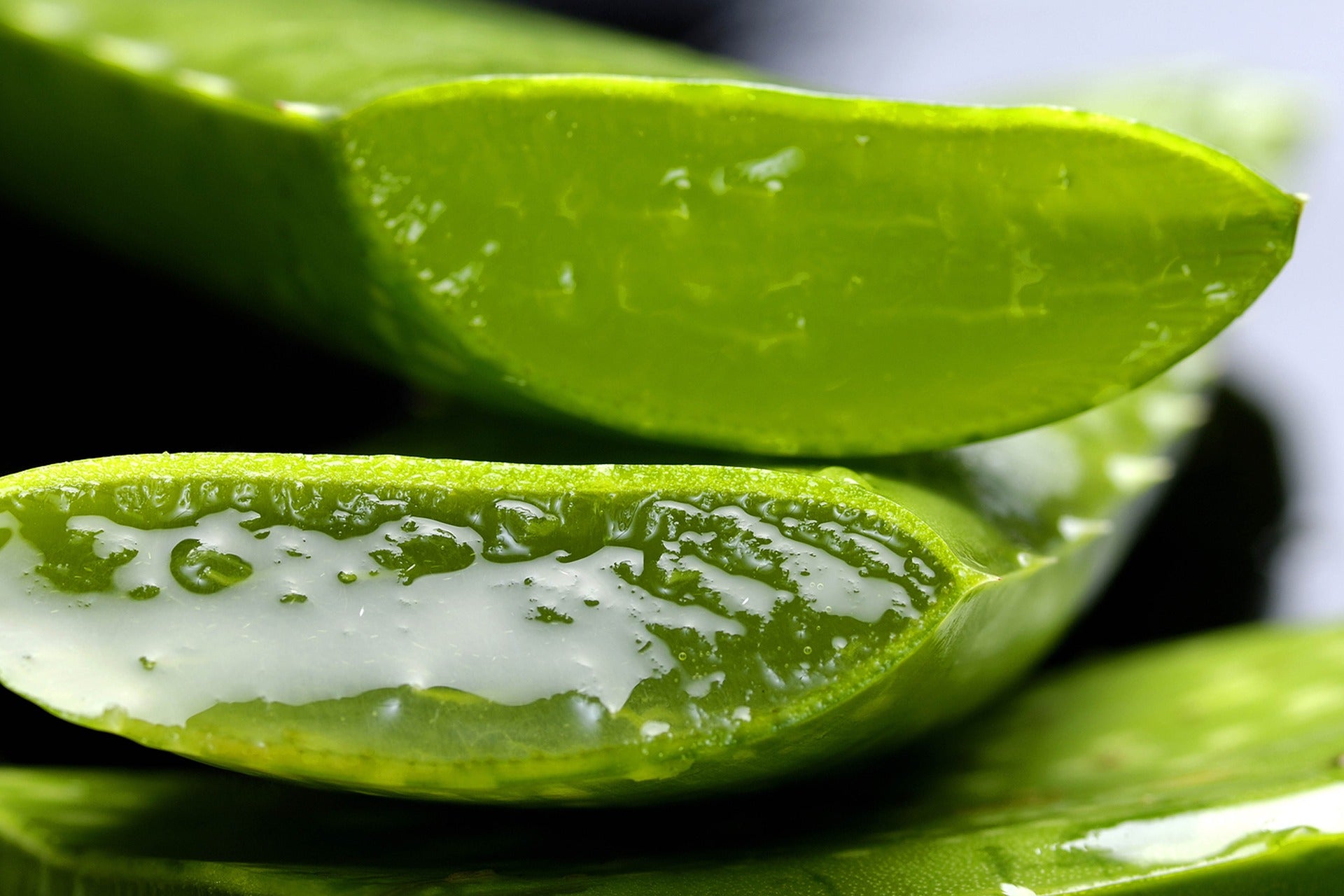How Can I Use Aloe Vera on My Face?  Hanalei Company